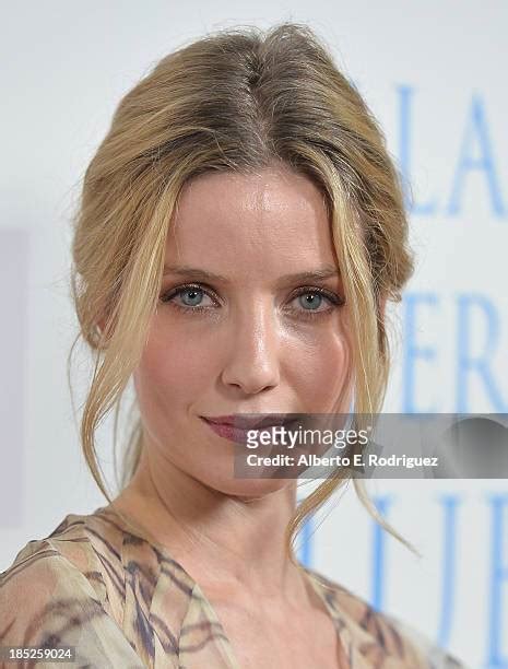 4,731 Annabelle Wallis Photos & High